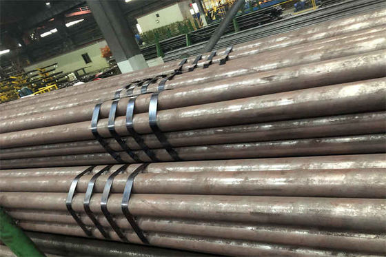 أنابيب الفولاذ ASTM A106 غير الملحومة لقطع المعالجة داخل ميناء تيانجين