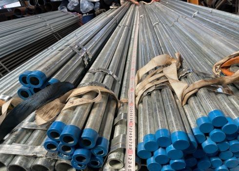 Q195-Q345 الدرجة الغاز الكهربائي الصلب المطاوئ 0.5-60mm مخصصة مع اختبار القبعات النهائية