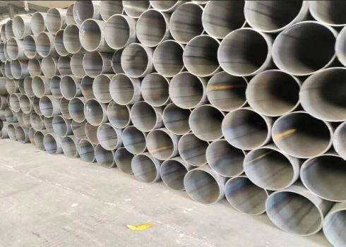 أنابيب الفولاذ المغلفة ERW بطول 12M مع أغطية تستخدم في نقل النفط / الغاز الطبيعي