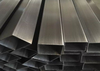 تقنية المطاط الساخن أنابيب الفولاذ المقاوم للصدأ في شكل مستطيل