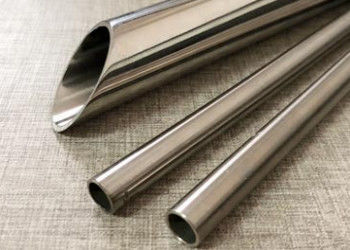 أنابيب الفولاذ المقاوم للصدأ بطول 2500mm مع تقنية المطاط البارد