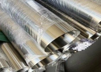 أنابيب الصلب المقاوم للصدأ من الصف 321 لمشاريع البناء ذات قابلية لحام ممتازة و قابلية تشكيل جيدة
