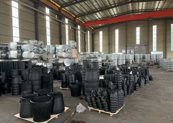 Hot Rolled Carbon Steel Pipe Fittings with Round Section Shape and 150-2500 PSI Pressure Rating