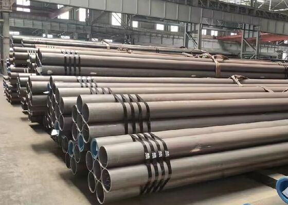 أنبوب فولاذي مقاوم لدرجات الحرارة العالية بلمسة نهائية مصقولة ومعالج بالتشغيل الحراري للتطبيقات الصناعية